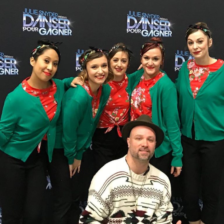 Les filles du C4 dans le top 4 de «Danser pour Gagner» La troupe C4 après leur prestation du «Fabuleux destin d’Amélie Poulin» avec leur directeur artistique, Éric Zig Martel.