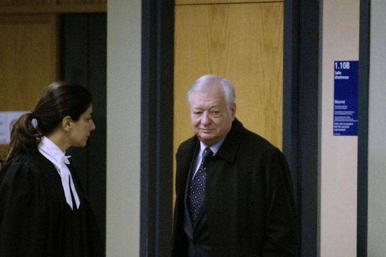 Gilles Vaillancourt déjà libéré La Commission des libérations conditionnelles du Canada (CLCC) a accepté la requête de l'ex-maire de Laval Gilles Vaillancourt et lui accorde une libération conditionnelle.