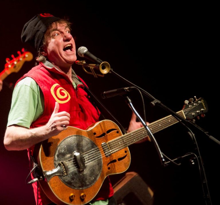 Le guitariste bien connu des Petites Tounes Claude Samson fait partie des artistes dont les projets ont été acceptés.