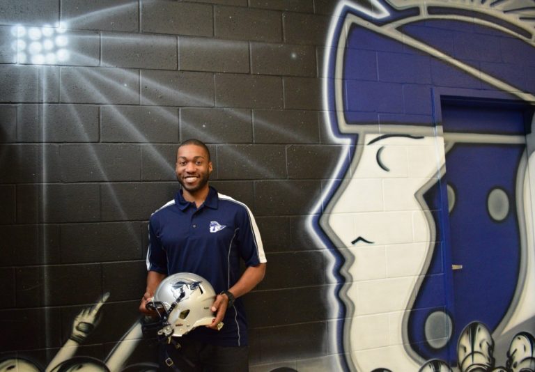 Un ancien Alouette à la barre des Empereurs Danny Desriveaux montrera son expertise aux Empereurs du Collège Letendre.