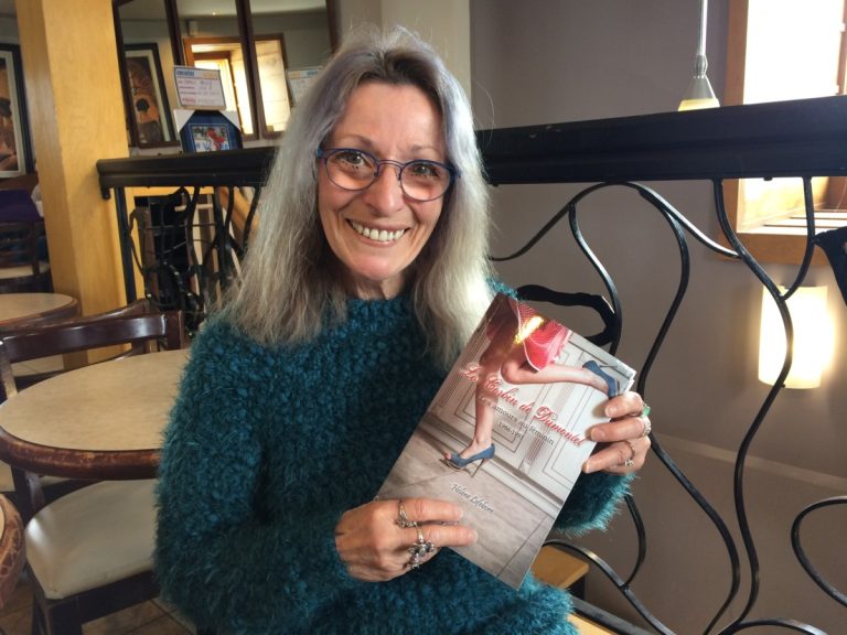 Plus de 4000 ventes pour la saga familiale d’Hélène Lefebvre Parmi tous les objectifs qu'elle poursuit à travers ses livres, Hélène Lefebvre aime visiter le Québec aux côtés de ses personnages.