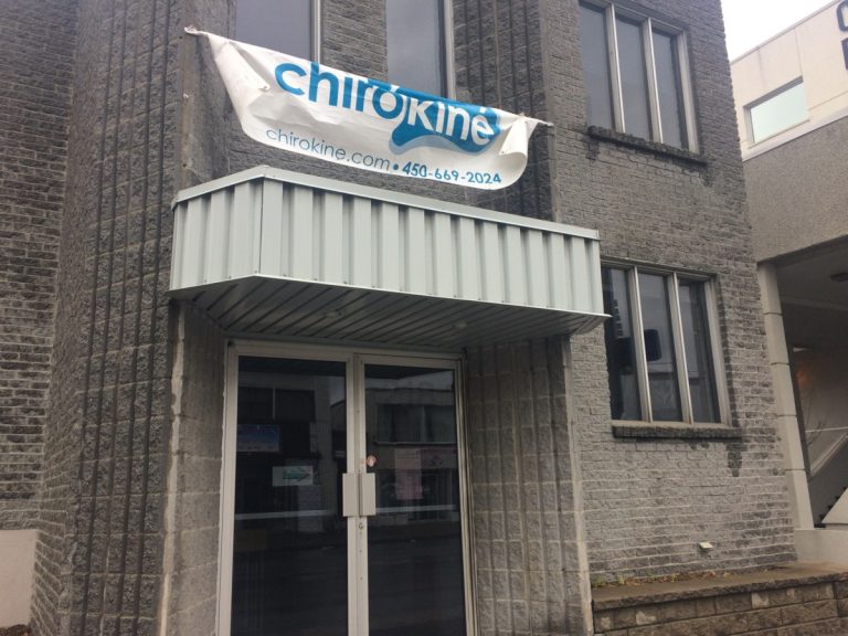 Le feu hypothèque quatre commerces de Pont-Viau Le feu hypothèque quatre commerces de Pont-Viau