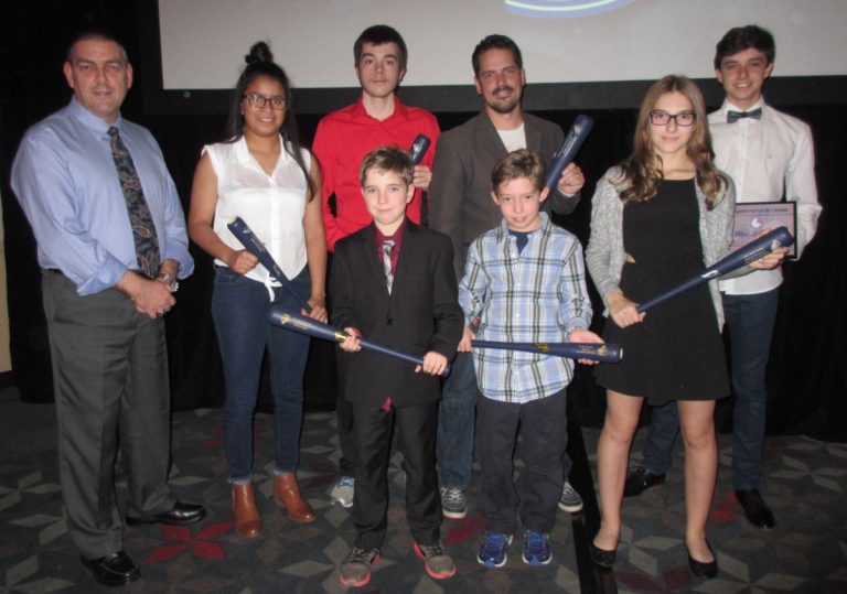 Quatre lauréats provinciaux chez les baseballeurs Les lauréats de Baseball Laval ont raison de se réjouir.