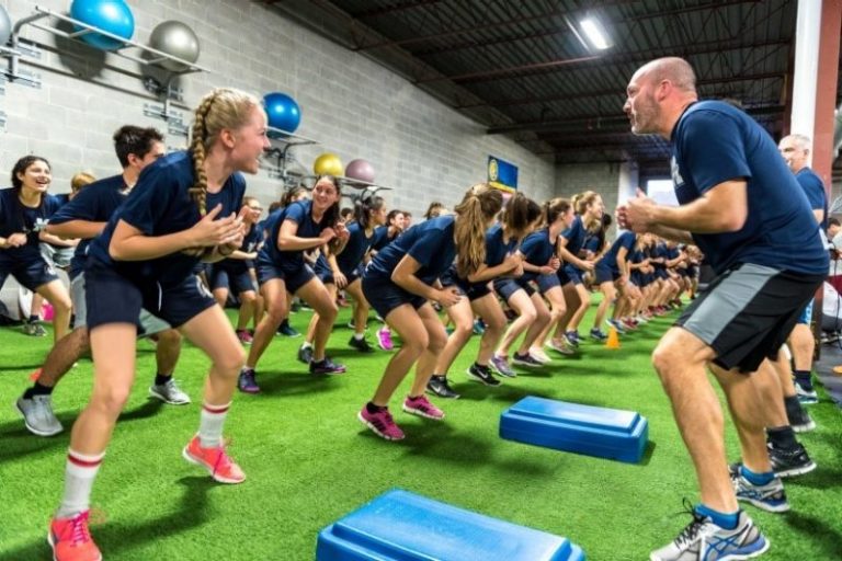 Les élèves du Collège Laval relèvent avec brio l'Ultime entraînement de la GRC depuis cinq ans.