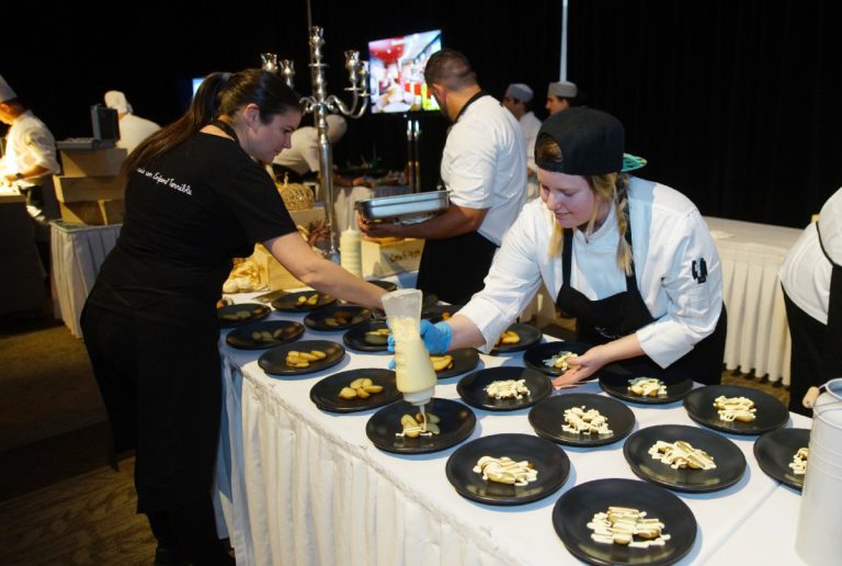 Les 320 convives du Gala des Grands Chefs ont pu se régaler tout en supportant la cause du cancer.
