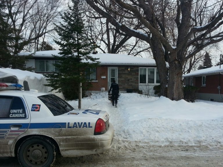 Cinq arrestations dans une opération antidrogue Une personne est encore recherchée et on ne connaît pas encore l'étendue de la saisie.