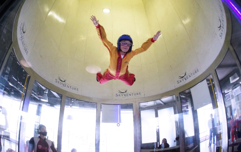 «J’ai tripé ben raide» – Kieran Veronneau, 13 ans Kieran Veronneau, 13 ans, n'oubliera pas de sitôt son initiation à la chute libre intérieure.