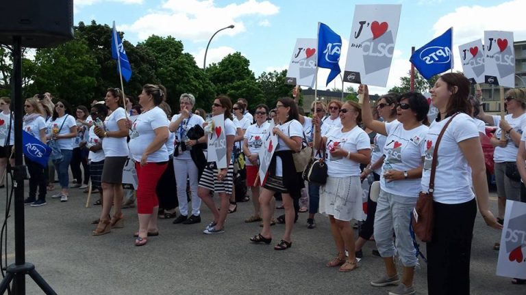 Ce sont 65 % des 32 000 membres de l'APTS qui disent ne pas avoir assez de temps pour faire leur travail.