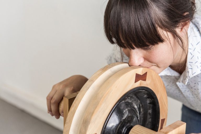 Les œuvres de Steffie Bélanger sont surprenantes et amusantes pour les sens.