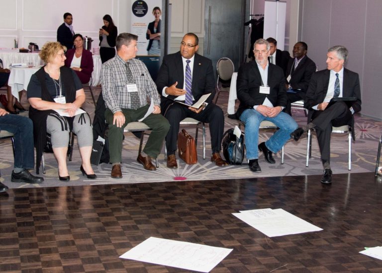 Stratégie québécoise de la recherche et de l’innovationLa rencontre, qualifiée « d’atelier de cocréation », a réuni une trentaine d’intervenants des secteurs de la recherche et de l’innovation de Laval, Laurentides et Lanaudière, en présence du député Saul Polo, adjoint parlementaire de la ministre Dominique Anglade.