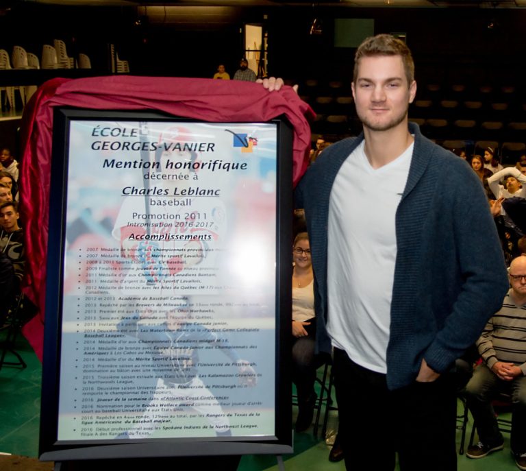 Charles Leblanc fait partie des légendes de Georges-Vanier Charles Leblanc a été admis au Panthéon de l'école Georges-Vanier.