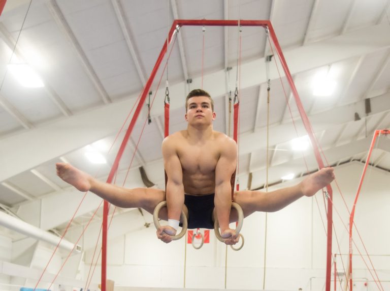 William Émard brille au pays du Soleil levant William Émard a été couronné champion de l’épreuve des anneaux au Japon.
