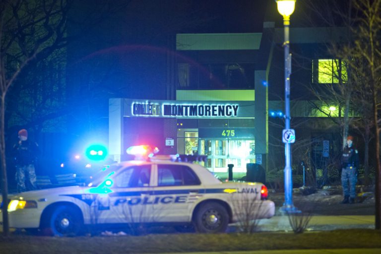 Plus de détails à venir sur cette opération policière et évacuation du cégep lavallois.