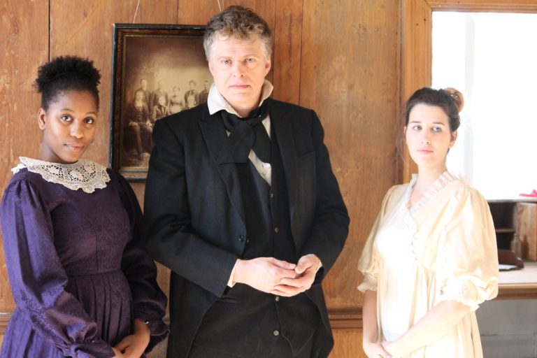 Bientôt un film sur le soulèvement des patriotes Réal Bossé incarnera Louis-Joseph Papineau, notamment aux côtés d'Anaïs Damphousse Joly et autres jeunes comédiennes.