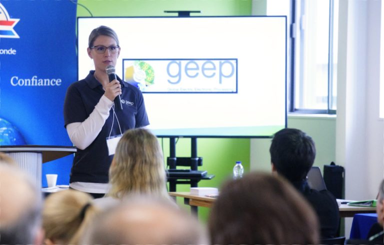 Plus de 60 personnes ont pris part au Salon de l'emploi 45 ans et plus.