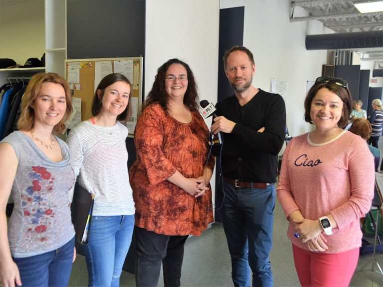 Radio-Canada de passage au Chœur Ste-Dorothée Le 23 avril, le chroniqueur Hugo Lavoie a visité le Chœur Ste-Dorothée pour souligner le beau travail de la directrice musicale Roxane Croteau.