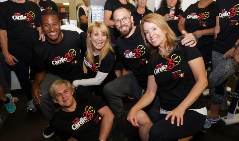 Un marathon d’entraînement pour une bonne cause Josée Lavigueur, Isabelle Huot, Patrice Bernier, Étienne Boulay et Alex Perron sont au nombre des ambassadeurs du Défi cardio 25 heures, cette année.