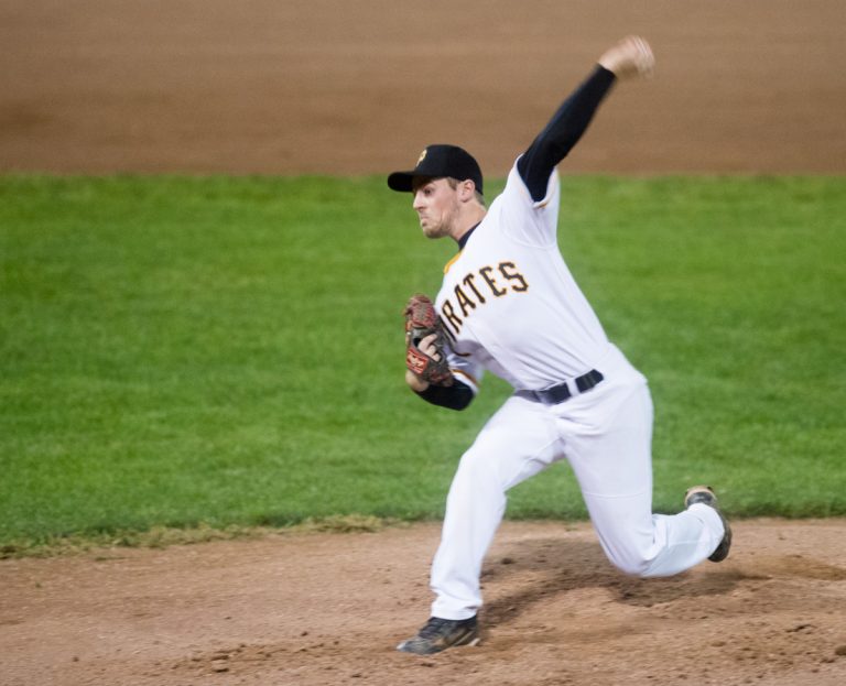 Les Pirates poussent la série à la limite Les Pirates et les Cobras ont rendez-vous pour un ultime match.