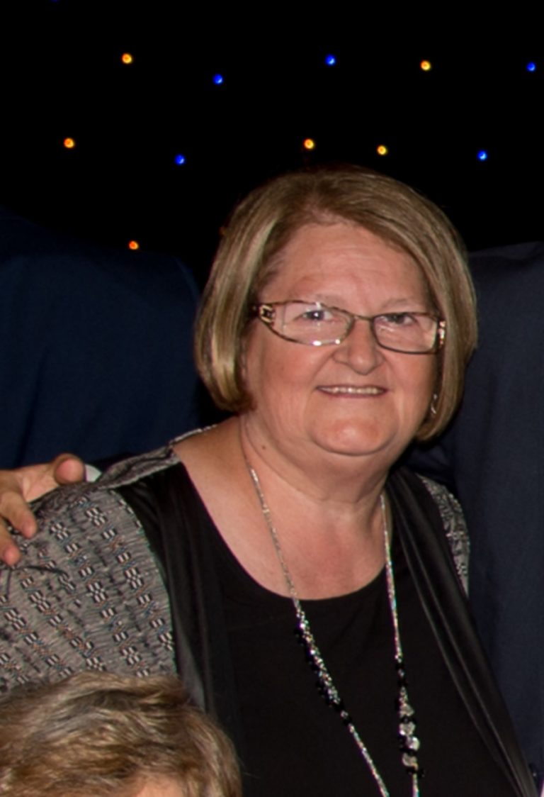 Le Club de patinage artistique Laval dépose une poursuite au civil Carole Pageau poursuivie par le CPA Laval.