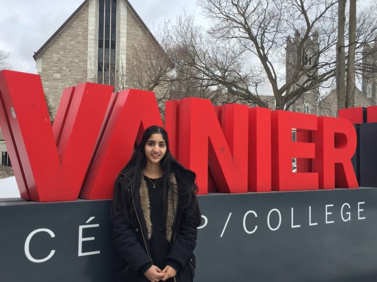 Kulsum Tai parmi l’élite scientifique aux secondaire et collégial Une jeune étudiante lavalloise Kulsum Tai présentera son projet de recherche à la finale régionale du concours Sanofi Biogenius Canada.
