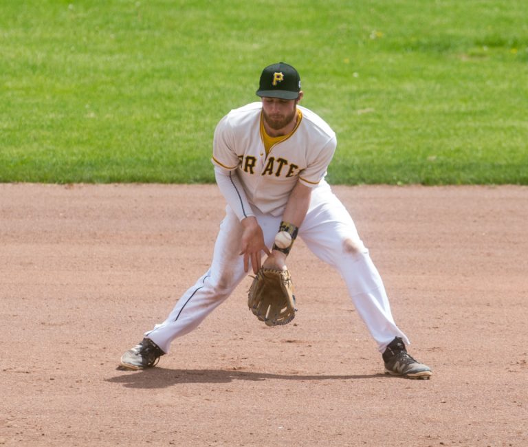 Départ laborieux pour les Pirates Les Pirates de Laval n'ont pas encore gagné à la maison.