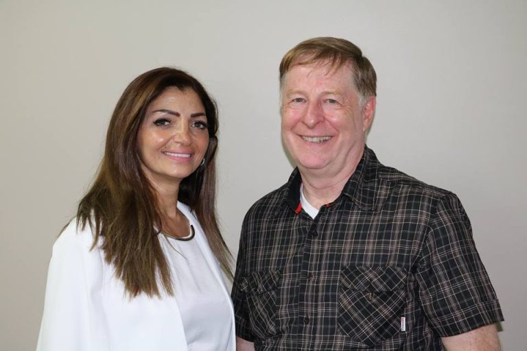 La candidate du ML connue dans Chomedey La candidate du Mouvement lavallois dans Chomedey, Grace Ghazal, en présence du chef du parti, Marc Demers.