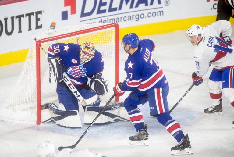 Daniel Carr (11) connaît de bons moments avec le Rocket.