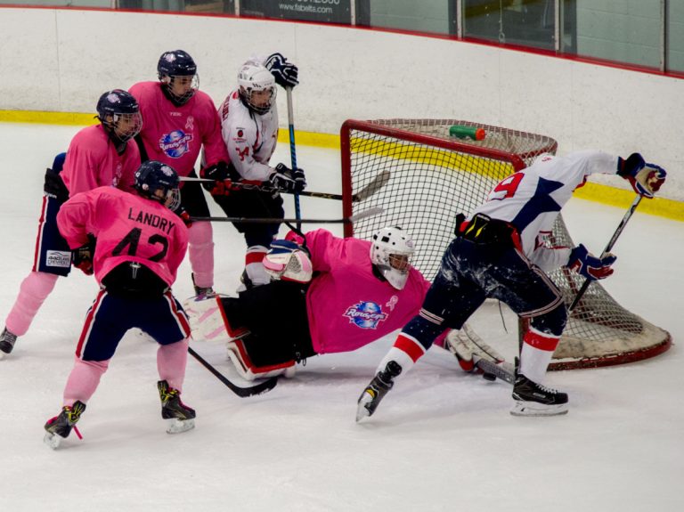 1714 $ recueillis pour la Fondation du cancer du sein Plus de 1500 $ ont été amassés pour la Fondation du cancer du sein.