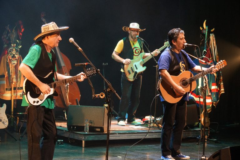 Le groupe jeunesse numéro 1 au Québec était de passage à Laval durant les fêtes.