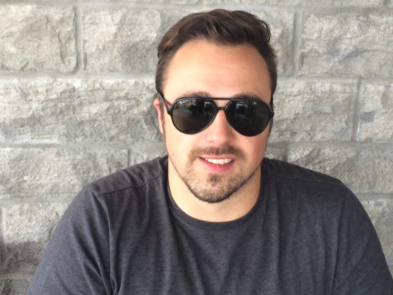 Des Fous de la Reine en pleine lancée Avec Les Fous de la Reine, Cédrick Hébert renoue avec ses premières amours, la musique. (Photo TC Media)