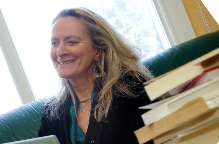 Alors présidente de la Société littéraire de Laval, Claire Varin a fondé la Fondation lavalloise des lettres en 2004, dont elle assure toujours la présidence. (Photo: Mario Beauregard) 