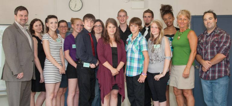 La Coopérative Jeunesse de Services du Marigot de Laval reprend du service Le projet de la Coopérative Jeunesse de Services du Marigot de Laval a été officiellement lancé le 5 juillet dernier.