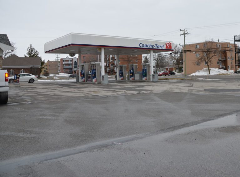 Couche-Tard se porte acquéreur de plus de 270 magasins d'accomodations  au Québec et en Ontario.