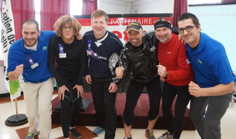 Près de 2000 coureurs attendus dans les rues de Champfleury Sébastien Tétreault, directeur général de l’ARC, Johanne Trudeau, présidente, Marc Demers, maire de Laval, Yves Beauchamp, ambassadeur, Michel Trottier, conseiller de Fabreville et Benoit Desjardins, coordonnateur des communications et événements.