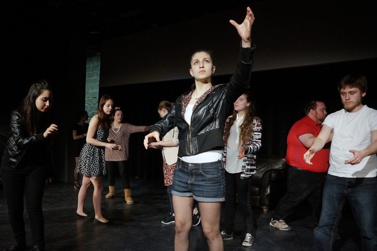 Pièce bien actuelle sur les réseaux sociaux La pièce choisie par la troupe du Théâtre Délirium aborde des problématiques bien ancrées dans l'actualité. (Photo TC Media - Mario Beauregard)