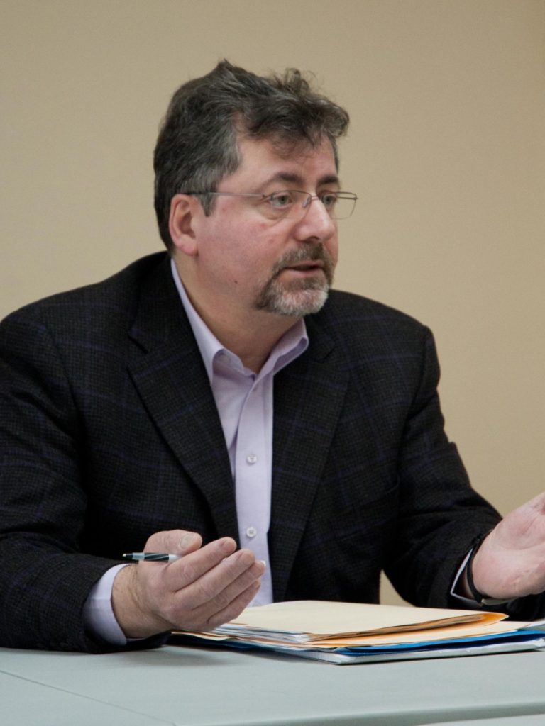 Ne parler ni français ni anglais à Laval «Tout cela n’est pas dans notre mandat d’accompagnement socio-économique des familles», dit Denis Arvanitakis. (Photo: Alarie Photos)