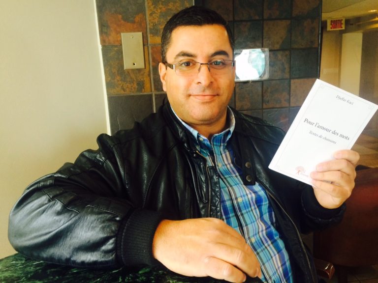 Premier recueil de textes de chansons pour Djaffar Kaci Djaffar Kaci espère que des mélomanes vont s'enticher de ses textes et en faire des chansons.(Photo TC Media)