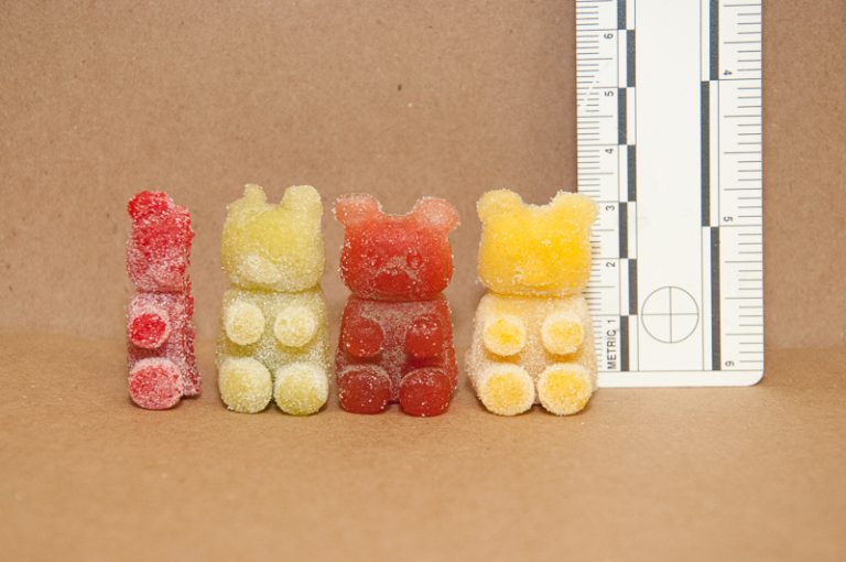 De la drogue saisie sous forme de jujubes à l’odeur fruitée! Parmi les stupéfiants saisis le 14 mai, il y a des oursons en gélatine de couleur uniforme (rouge, jaune ou vert) s'apparentant à des jujubes avec une odeur fruitée.(Photo gracieuseté)