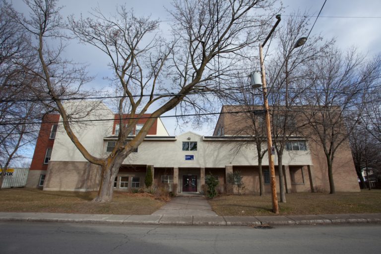 Les travaux ont lieu au pavillon de la rue du Couvent.