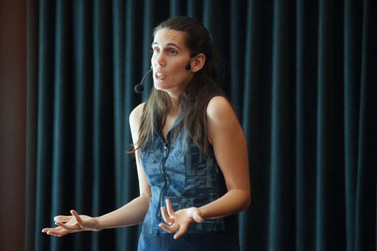 L’humour après un troisième enfant pour Émilie Ouellette Rire et bonne cause seront assurés avec Émilie Ouellette le mercredi 29 avril, à 13h30, dans le foyer de la Salle André-Mathieu.(Photos TC Media - Mario Beauregard)