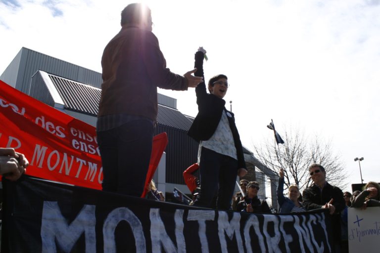 Les profs de Montmorency rejettent fortement les ententes nationales Tout comme ses collègues, Emilie Sarah Caravecchia, responsable à l'information du SEECM, conteste les ententes intervenues entre les instances nationales et le gouvernement Couillard. (Photo gracieuseté)