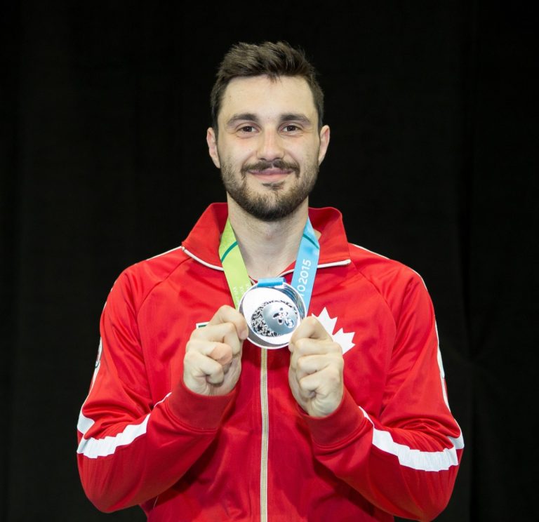 Une médaille d’argent qui vaut de l’or pour Joseph Polossifakis Joseph Polossifakis a remporté la médaille d'argent aux Jeux panaméricains.