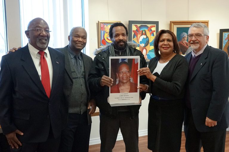 Deux expositions pour le Mois de l’Histoire des Noirs Les expositions représentent bien l'évolution de l'art haïtien, de l'art naïf au style moderne. (Photo TC Media - Mario Beauregard)