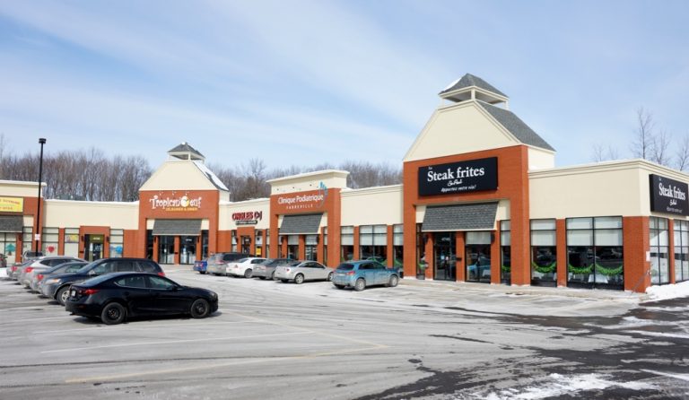 Un entrepreneur accusé par le fisc annonce un investissement important Le faubourg Dagenais, qui regroupe une vingtaine de commerce sur le boulevard du même nom, a nécessité un investissement de 12 M$.