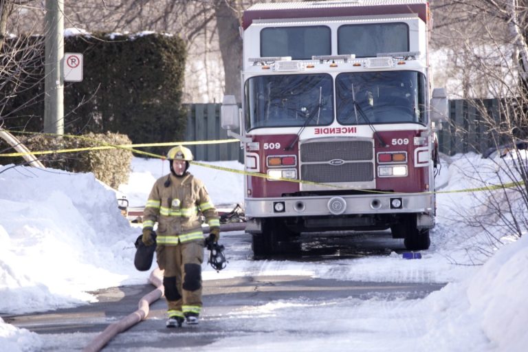 Plus de peur que de mal pour deux pompiers électrisés C'est un circuit électrique trafiqué au profit d'une culture hydroponique qui est à l'origine du début d'incendie, qui s'est déclaré au 10, rue Levasseur dimanche en milieu d'après-midi.