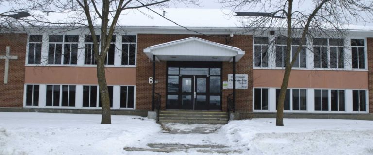 Réouverture du pavillon B Le pavillon B de l’école Fleur-de-Vie est situé au 8355, 51e Avenue.