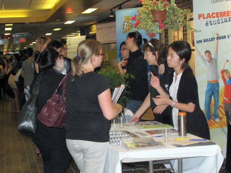 Retour bonifié pour la Foire régionale de l’emploi étudiant En 2014, la Foire régionale de l’emploi étudiant a rassemblé plus de 4000 visiteurs.(Photo gracieuseté)