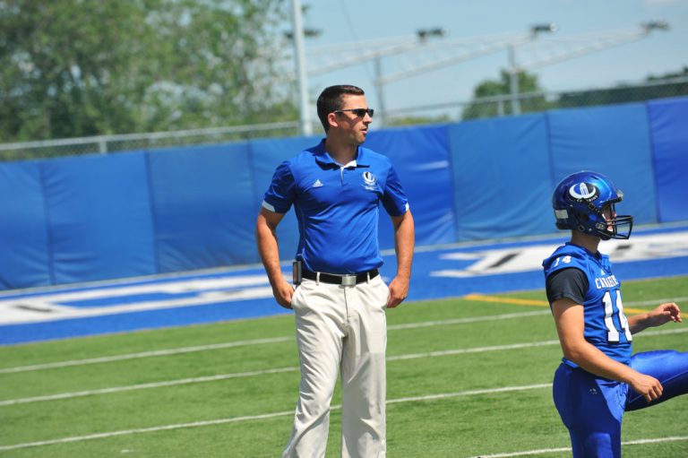 Frédéric Morissette nommé entraîneur des Nomades Frédéric Morissette sera à la barre des Nomades en 2016.