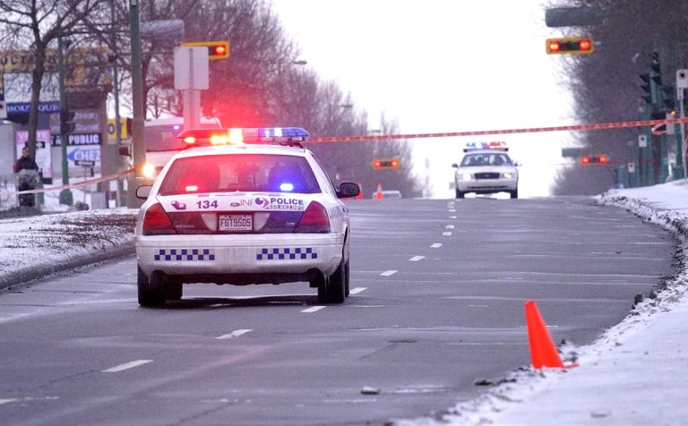 Le mystère plane encore sur la fusillade boulevard Curé-Labelle En se basant sur les témoignages de témoins et de la victime, en plus de séquences filmés par des caméras de surveillance, les enquêteurs peinent actuellement à reconstituer l'incident avec exactitude. (Photo TC Media - Mario Beauregard)