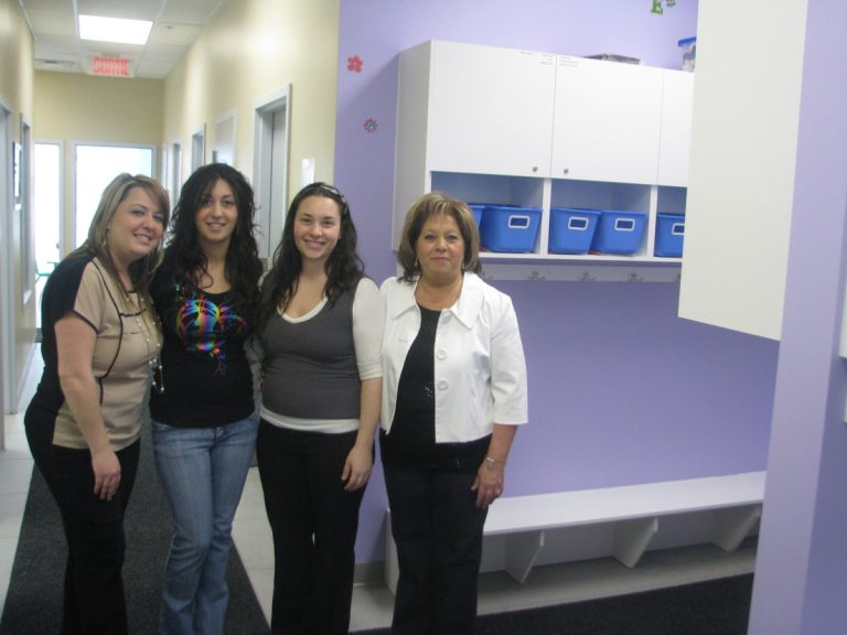 Vana, Zary, Dzovag et Alice Vanian.